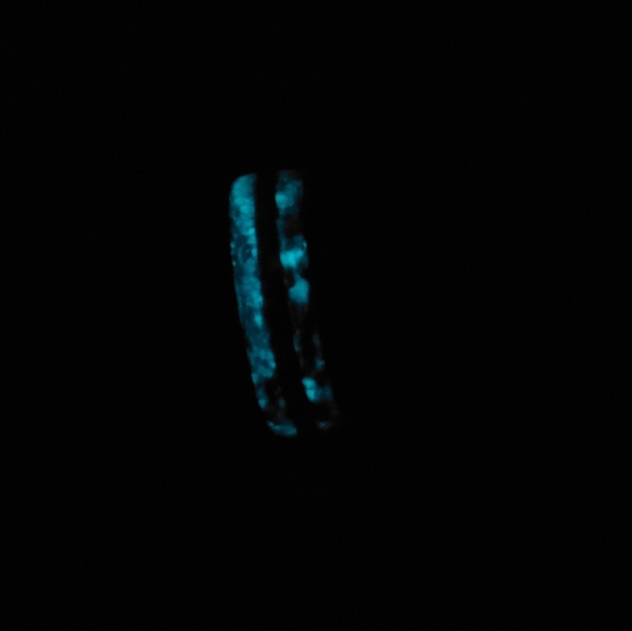 Men's size 9 Decazi glow in the dark meteorite wedding ring with rose gold - Picture 2 of 4